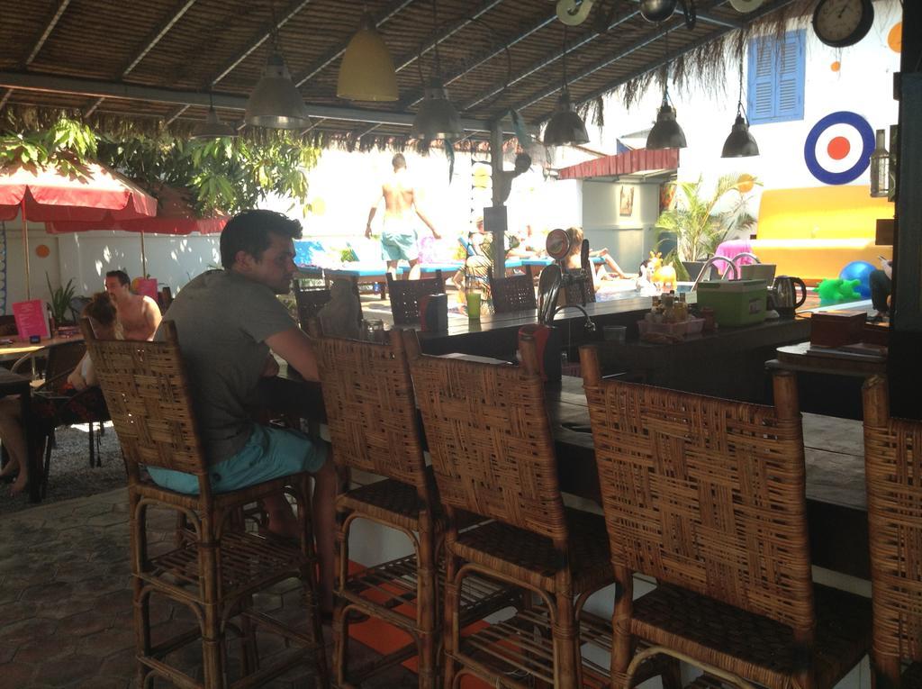 סיאם ריפ The Living Quarters Hostel 543 מראה חיצוני תמונה