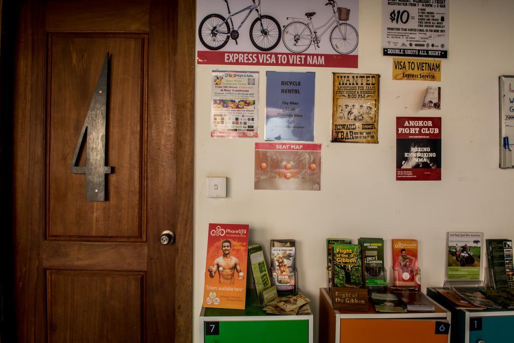 סיאם ריפ The Living Quarters Hostel 543 מראה חיצוני תמונה
