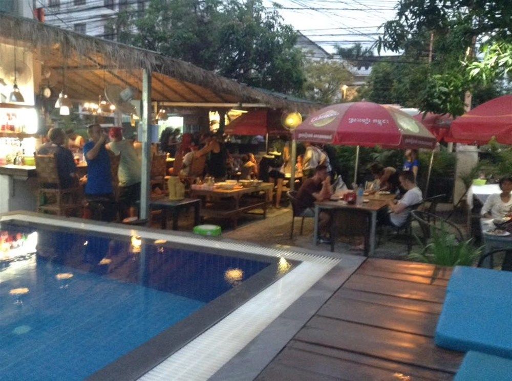 סיאם ריפ The Living Quarters Hostel 543 מראה חיצוני תמונה